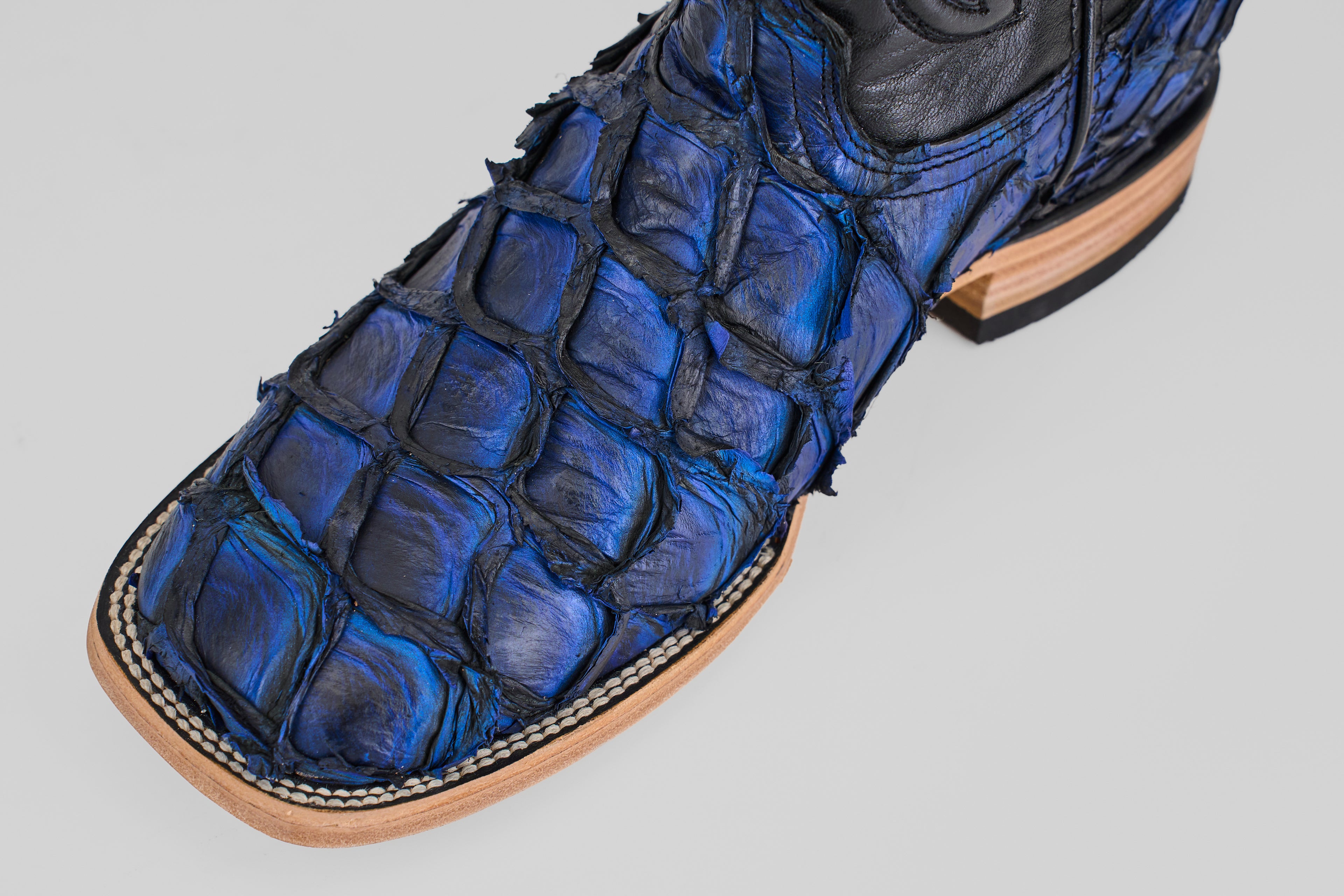Connor - Dark Blue - Square Toe